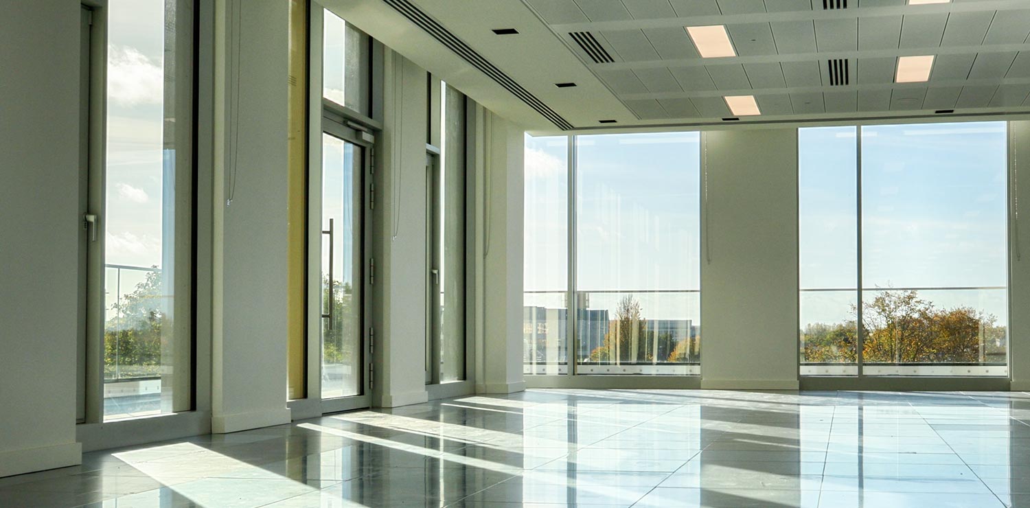 10 Station Road Open Floor Plates With Views of the City
